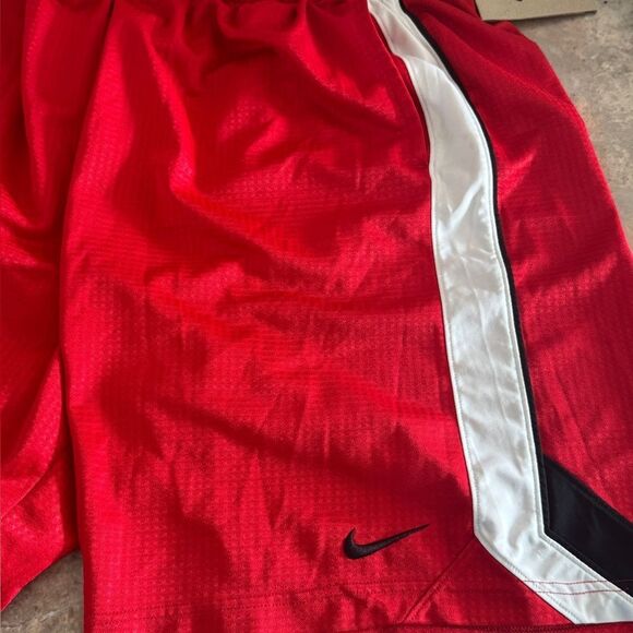 Nike Men XXL Red Athletic Basketball Shorts Mesh Mid Rise Pull On - Picture 5 of 10